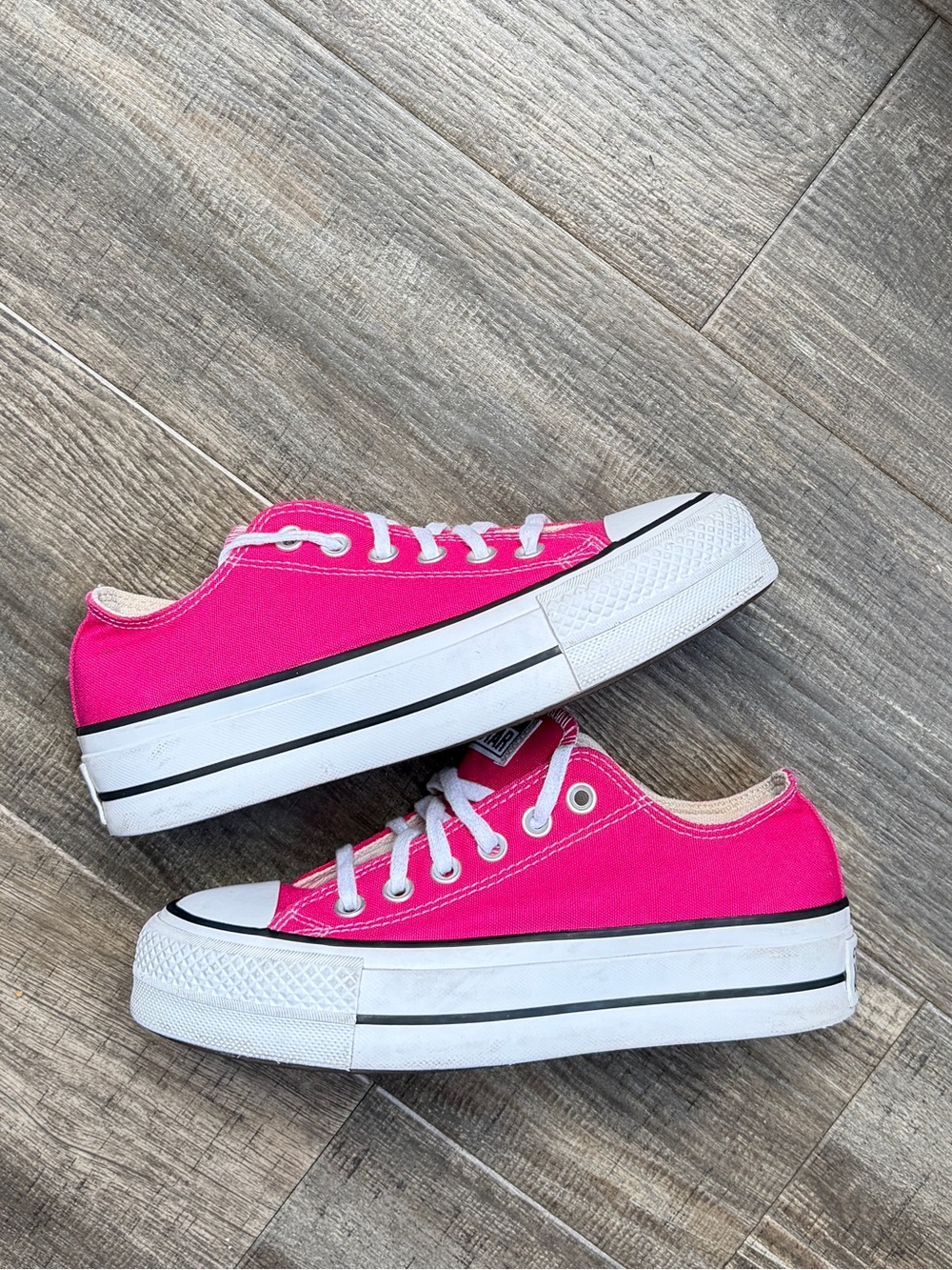 Converse All-Star platform, pink sneakers sz 6